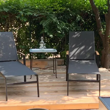 1piece Avec Jardin Dans Mas De Caractere * Saint-Laurent-du-Var